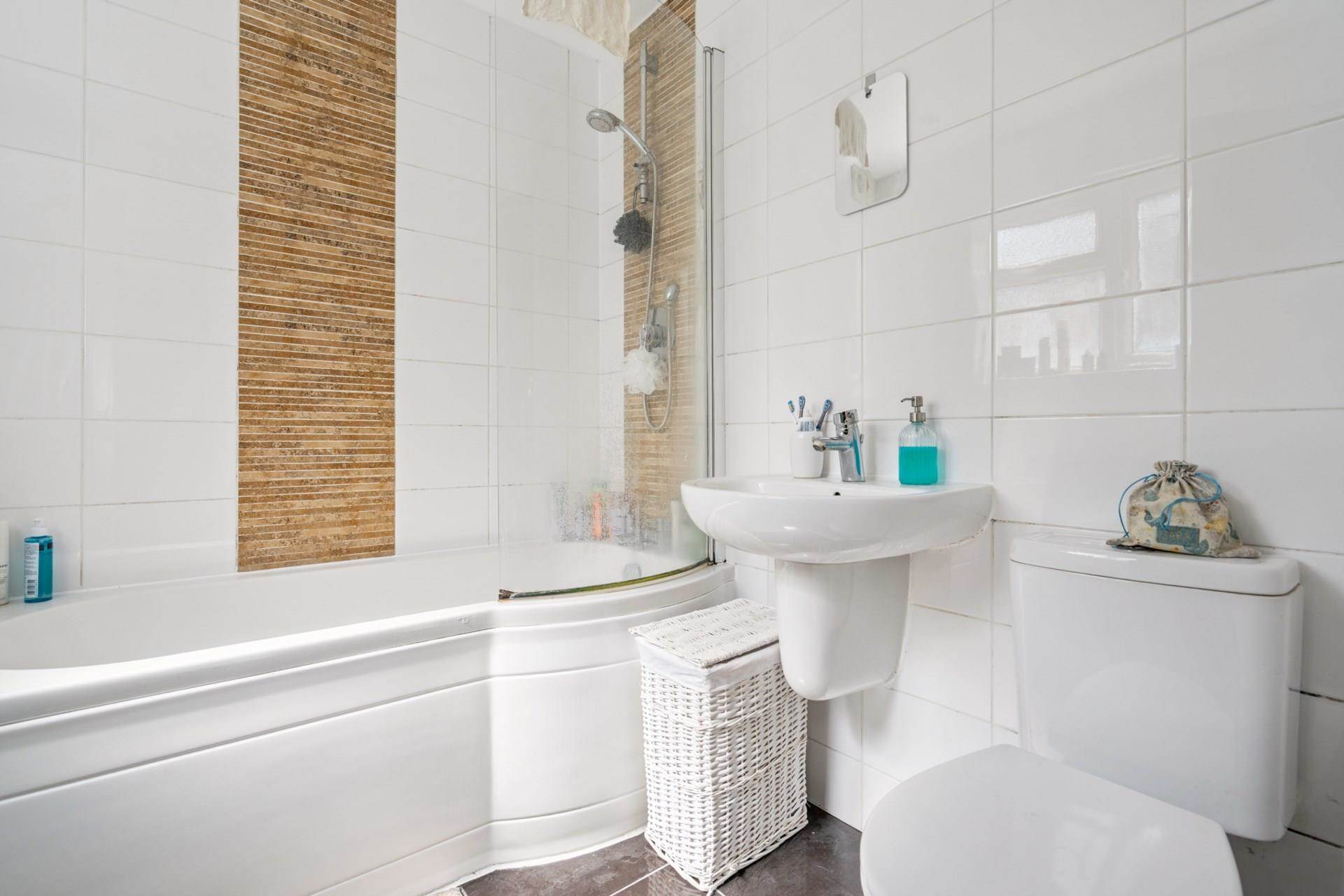 Additional Property Image 2 bedroom End of Terrace for sale in Bushey 5