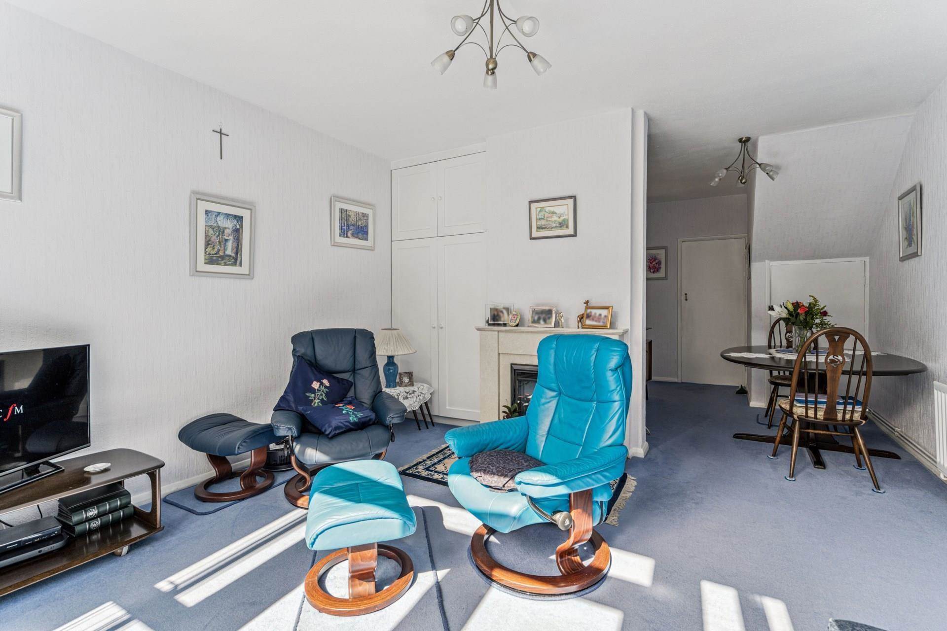 Additional Property Image 3 bedroom Semi Detached for sale in Bushey Heath 2