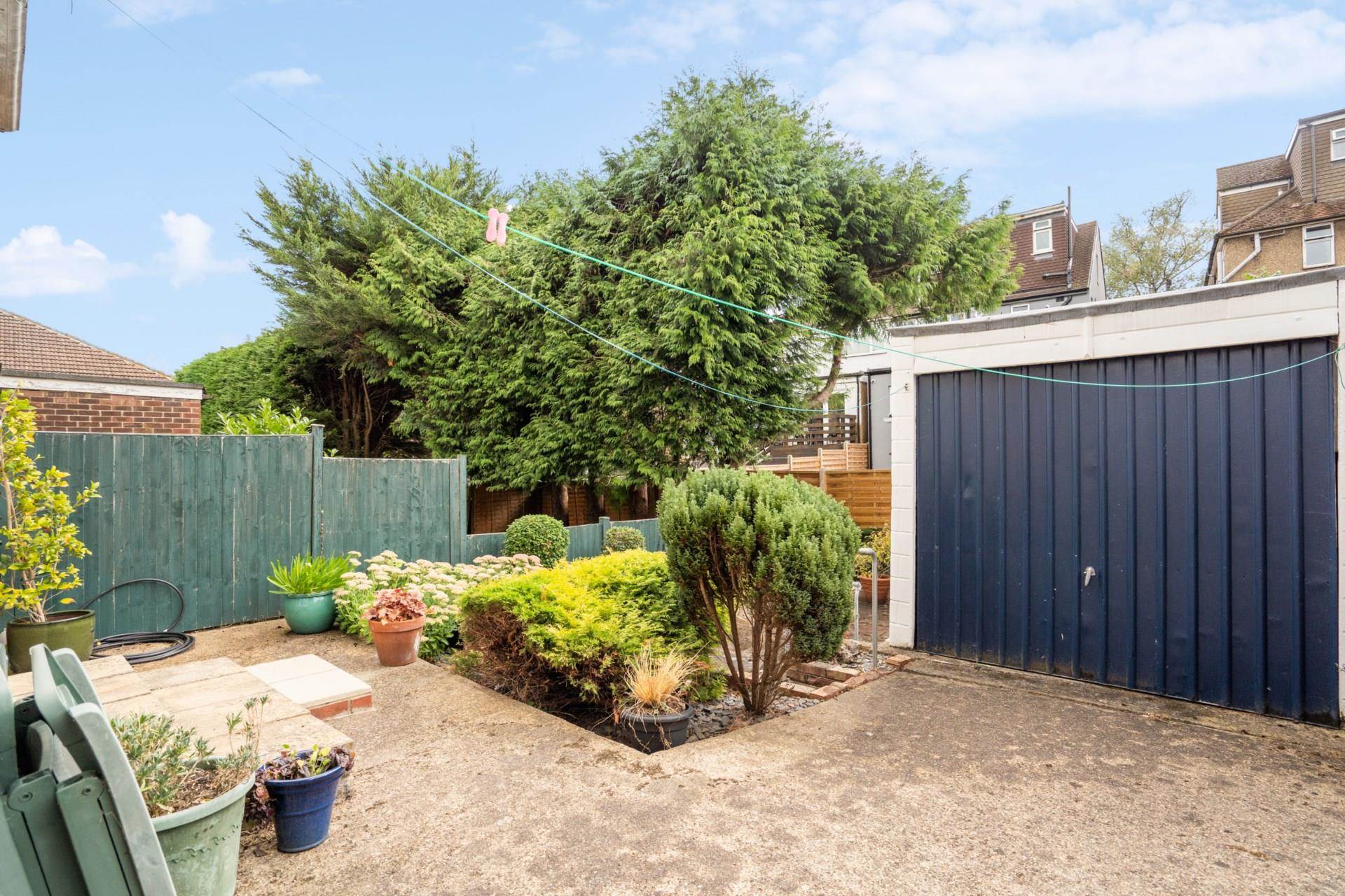 Additional Property Image 3 bedroom Semi Detached for sale in Bushey Heath 12