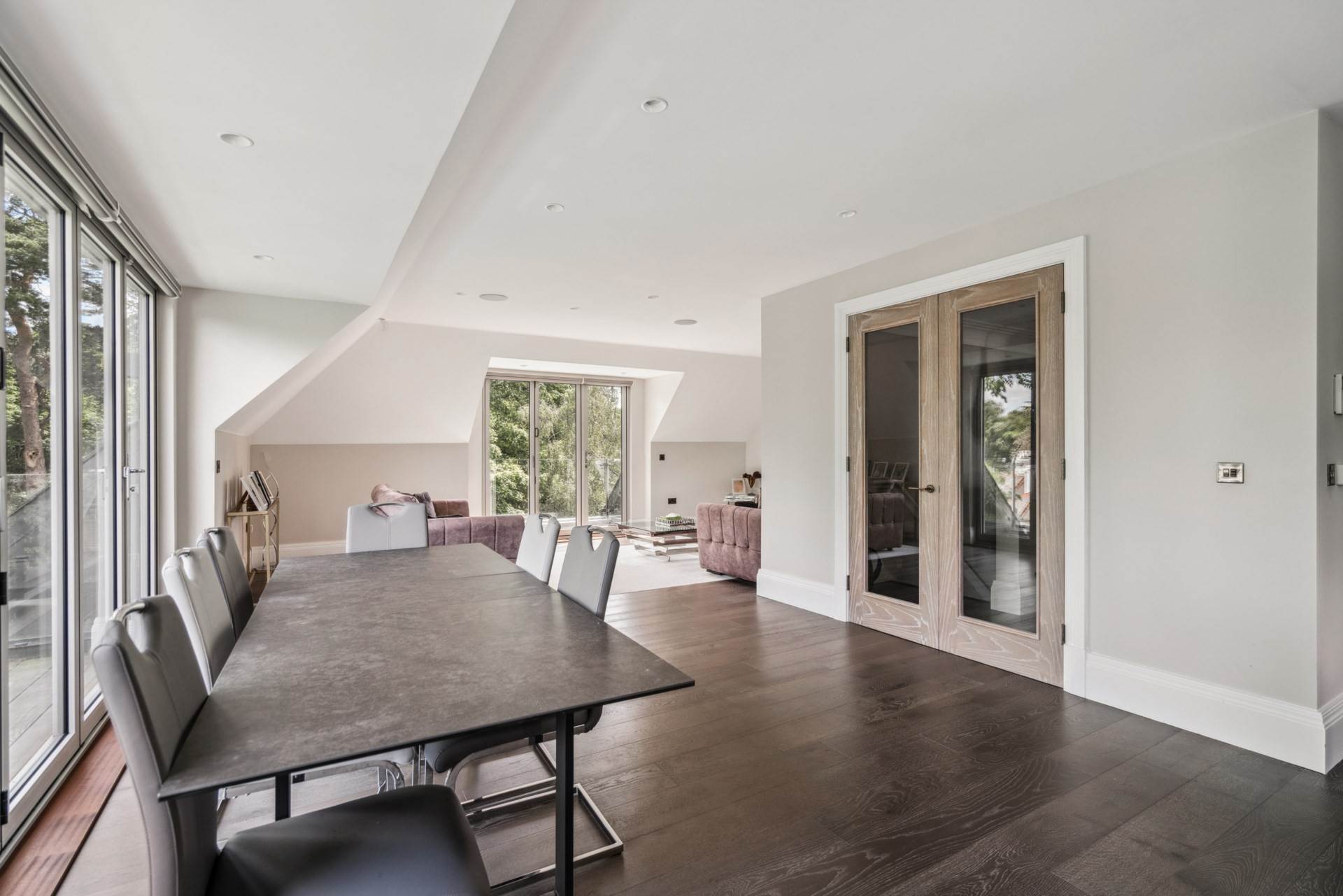 Additional Property Image 2 bedroom Penthouse for sale in Bushey Heath 6