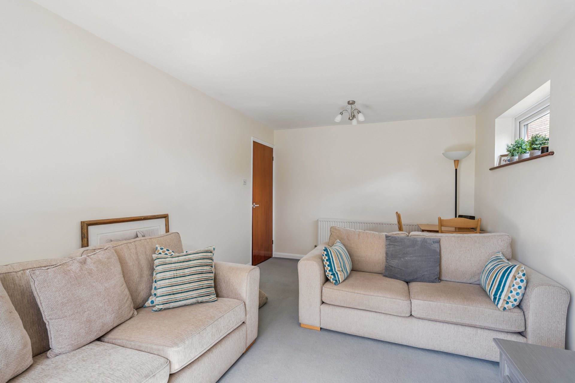 Additional Property Image 2 bedroom Flat for sale in Bushey 3