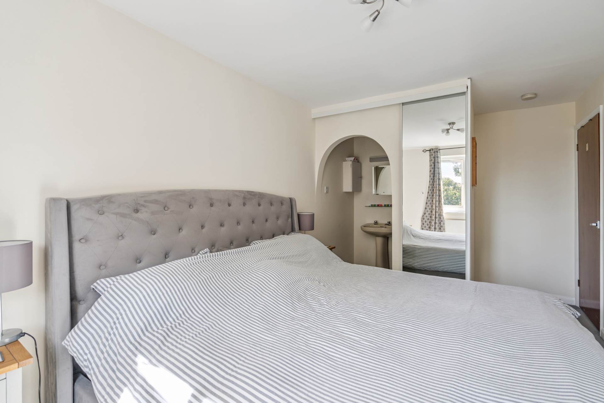 Additional Property Image 2 bedroom Flat for sale in Bushey 5