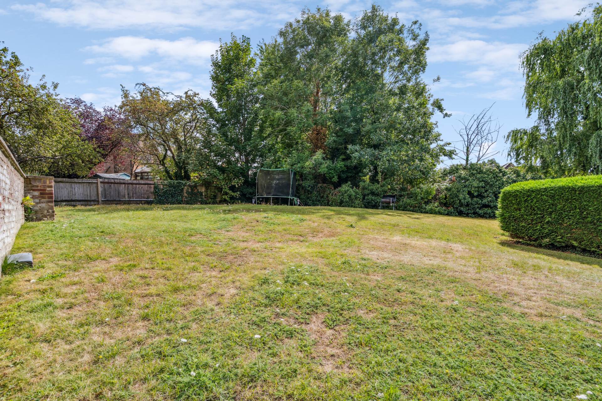 Additional Property Image 2 bedroom Flat for sale in Bushey 9