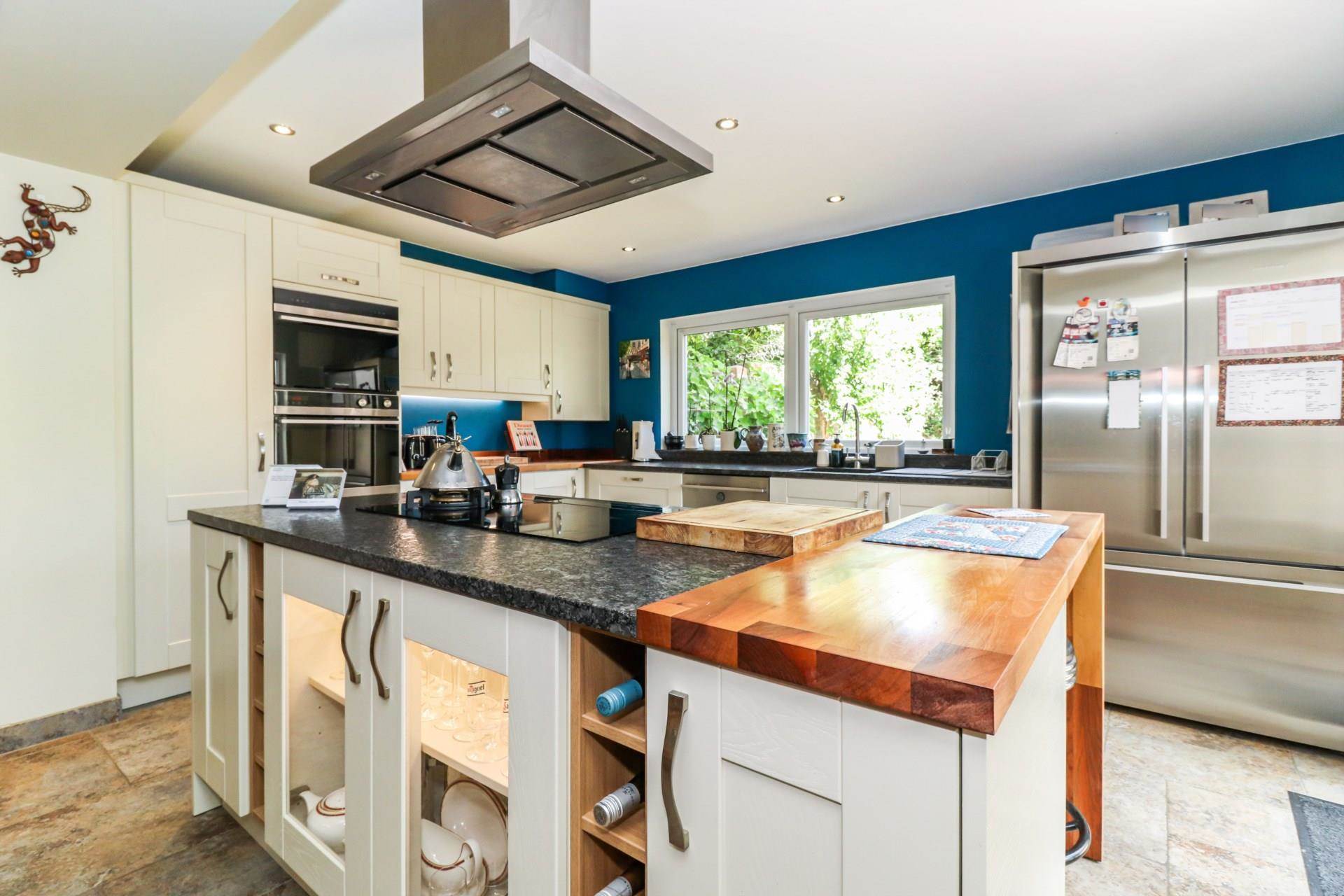Additional Property Image 4 bedroom Detached for sale in Watford 4
