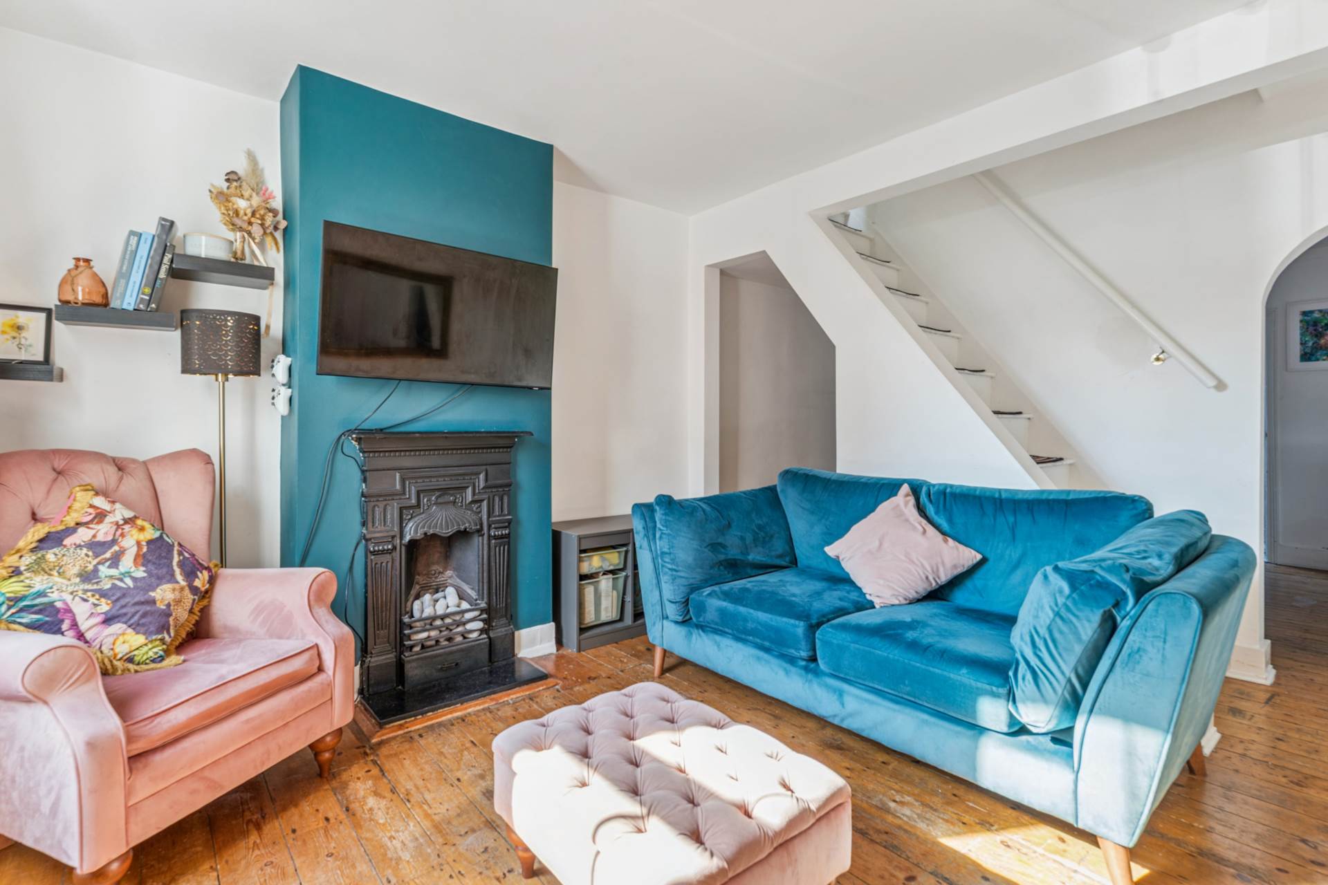 Additional Property Image 2 bedroom Terraced for sale in Bushey 2