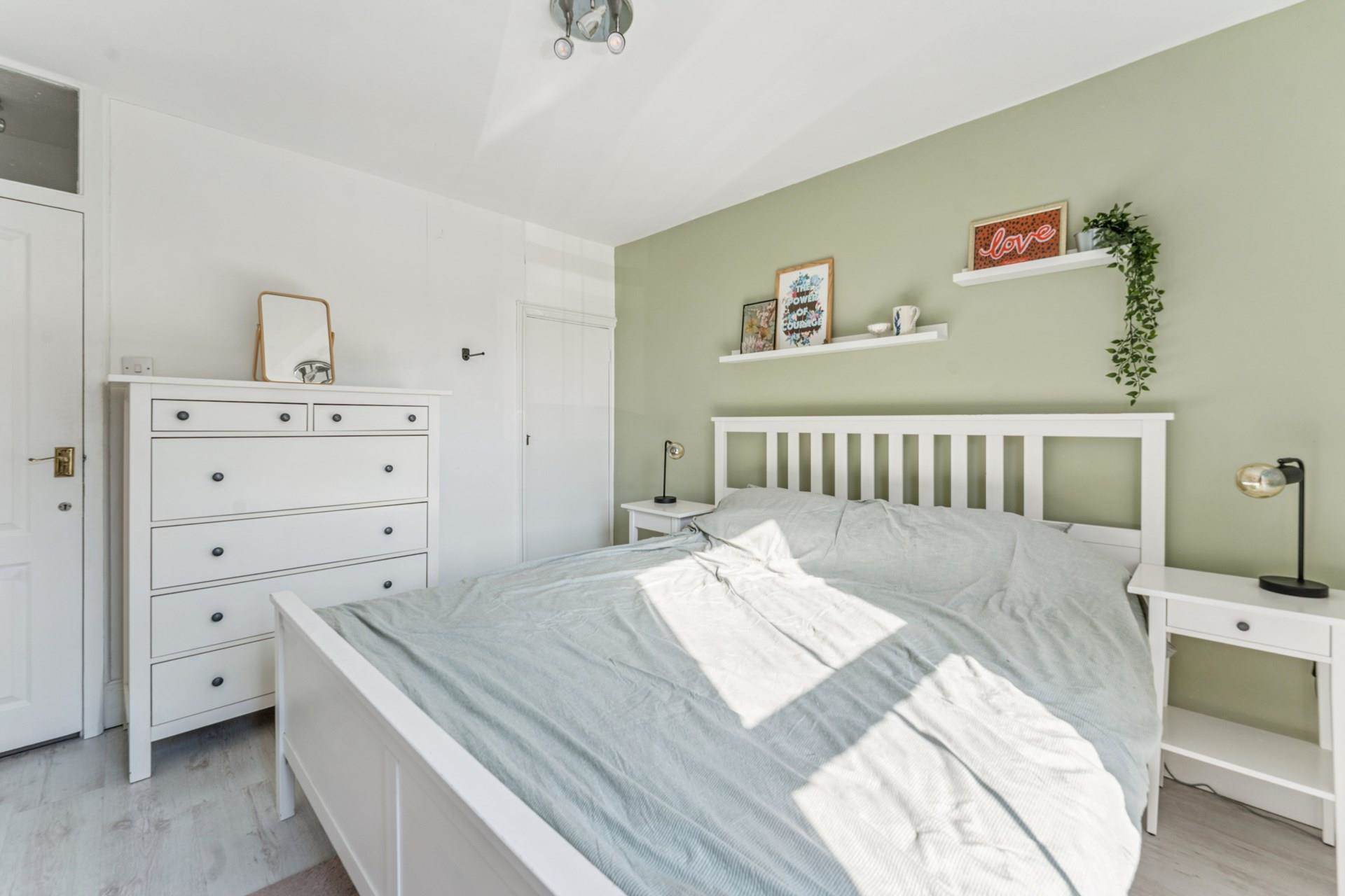 Additional Property Image 2 bedroom Terraced for sale in Bushey 9