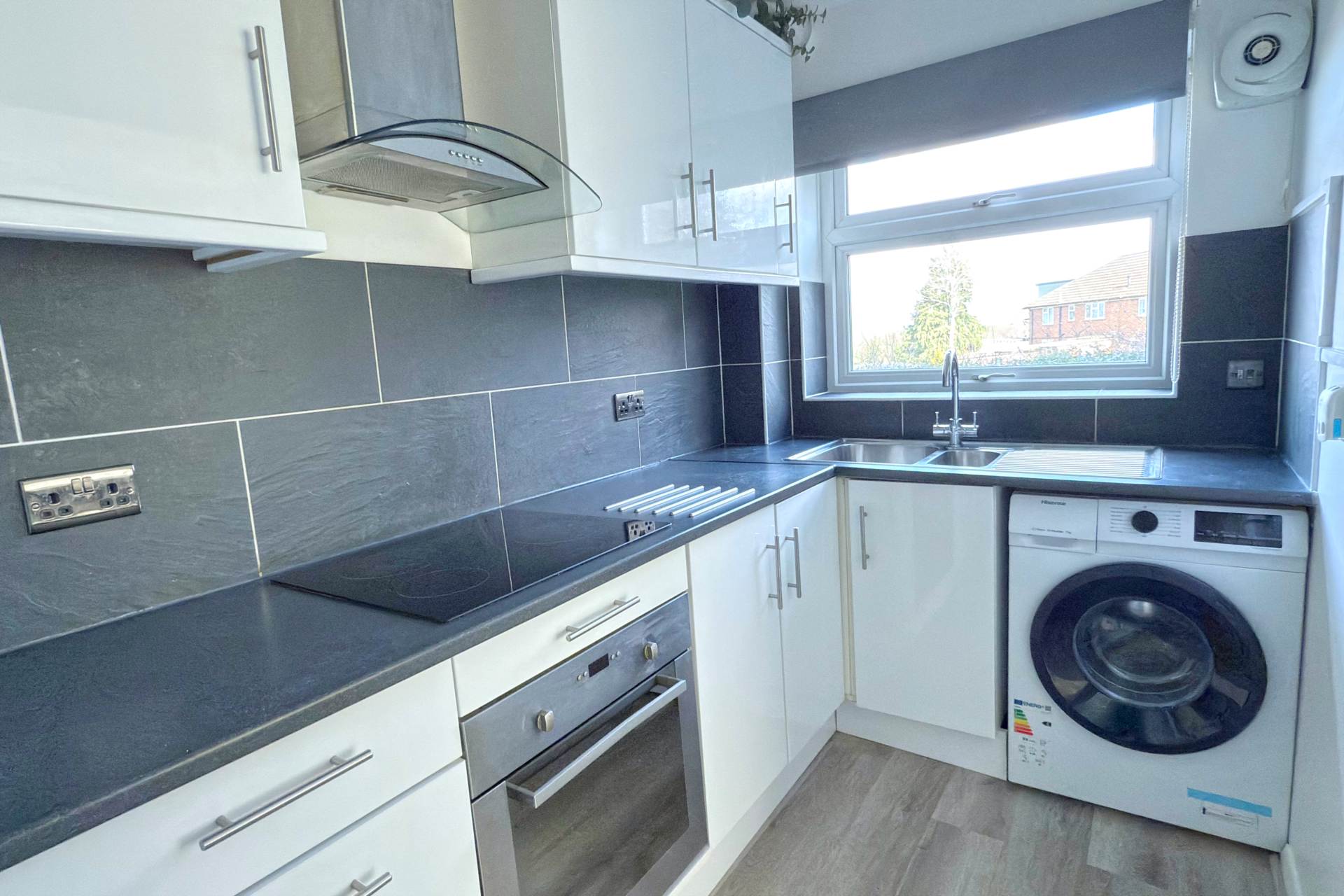 Additional Property Image 1 bedroom Flat for sale in Bushey 4