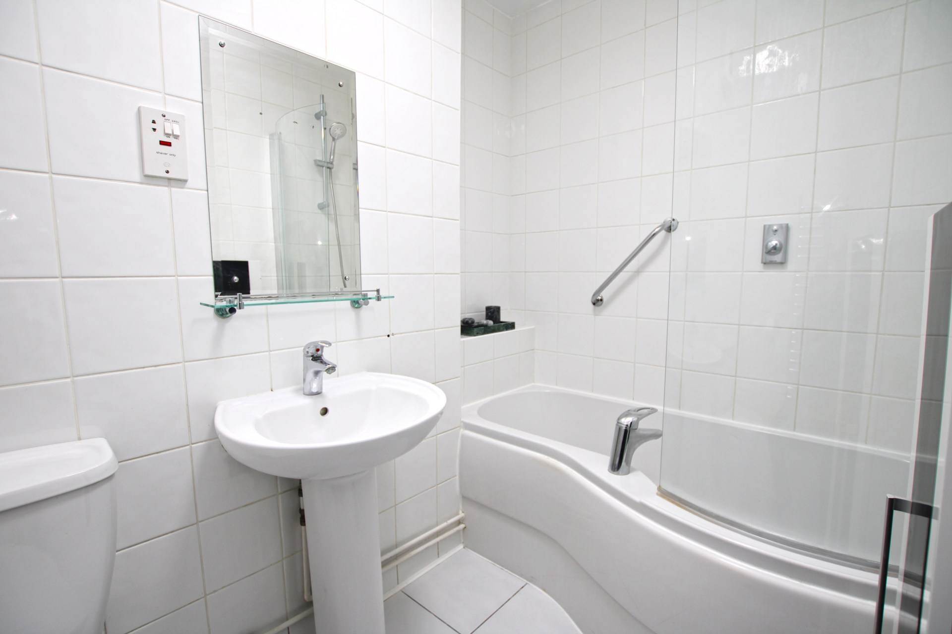 Additional Property Image 1 bedroom Flat for sale in Bushey 6