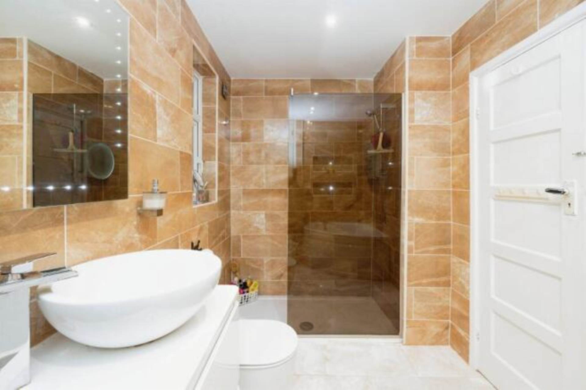 Additional Property Image 3 bedroom Semi Detached for sale in Bushey 10