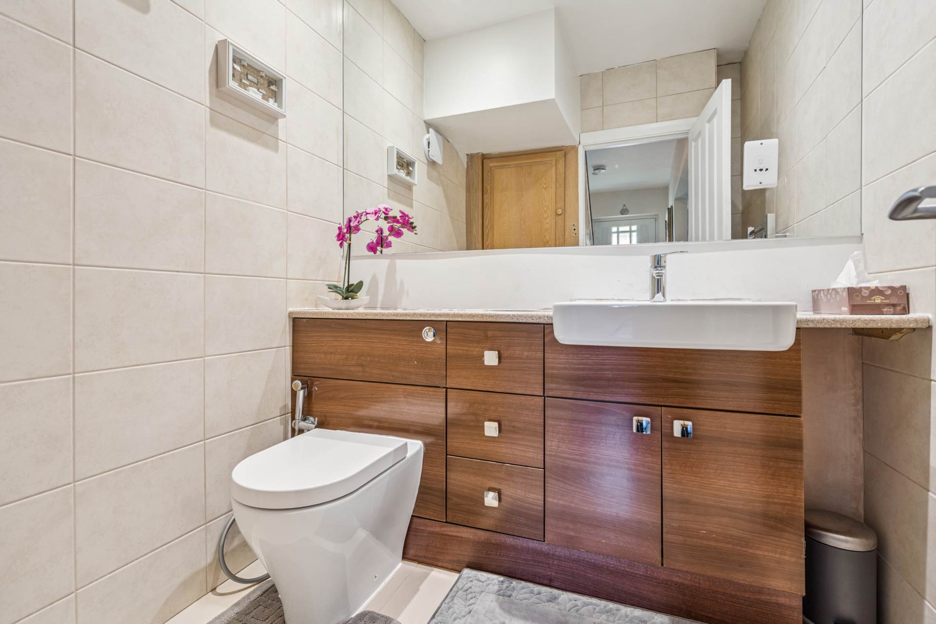 Additional Property Image 3 bedroom Semi Detached for sale in Bushey 8