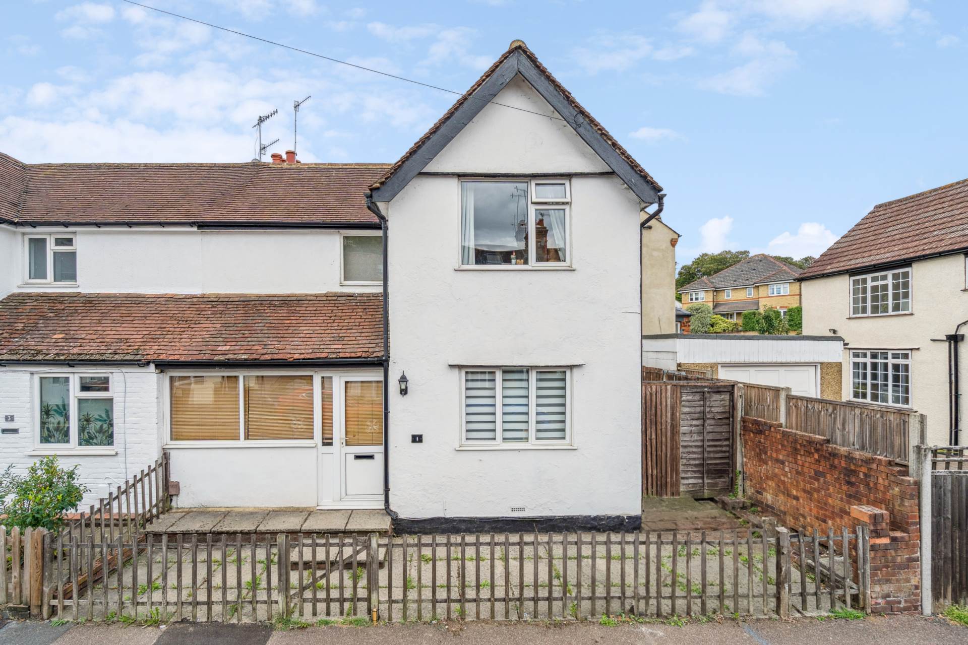 2 bedroom Semi Detached for sale in Bushey