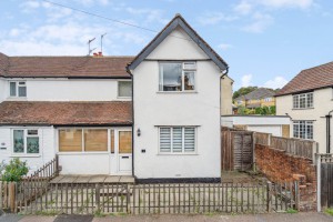 2 bedroom Semi Detached for sale in Bushey