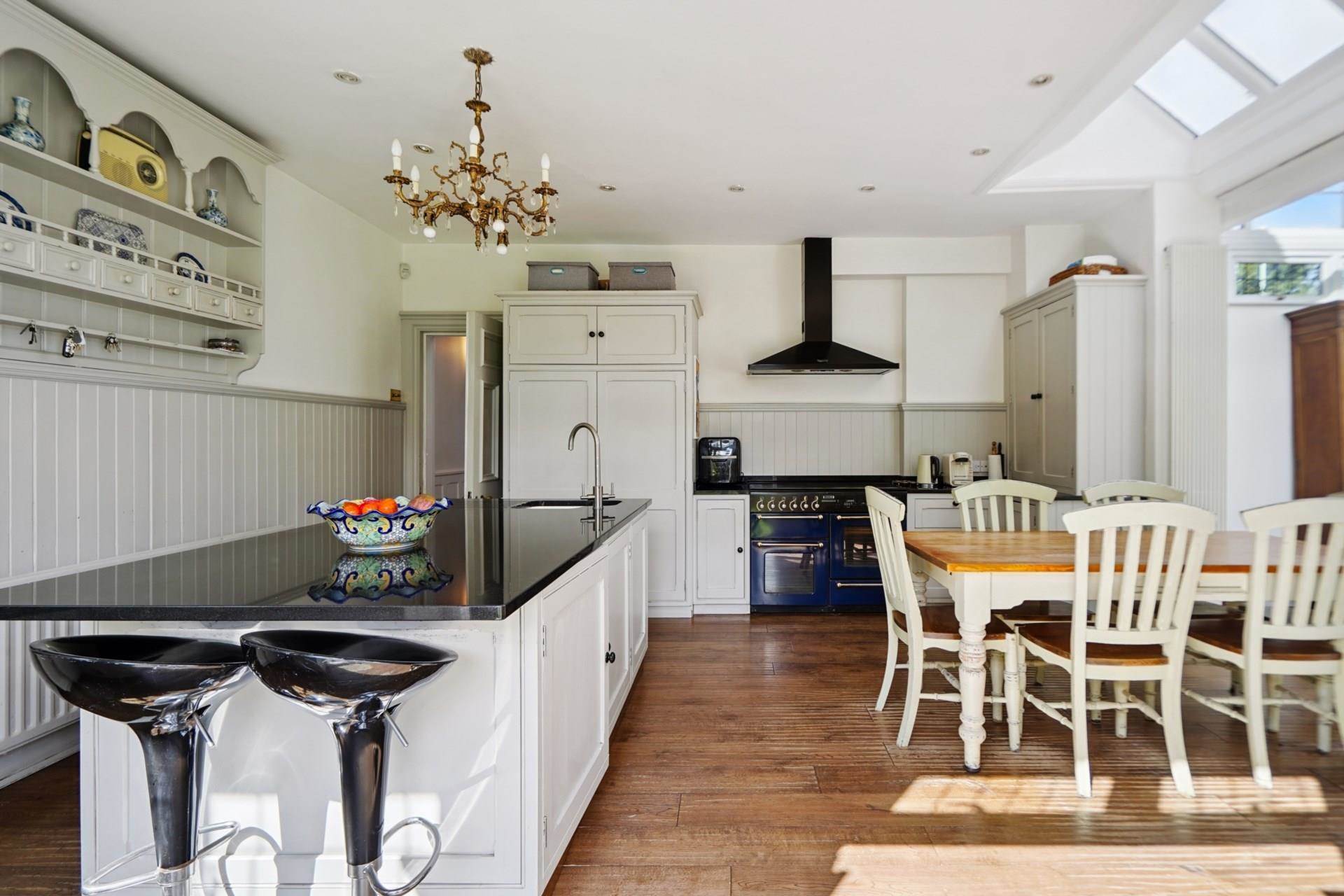 Additional Property Image 4 bedroom Semi Detached for sale in Bushey 7