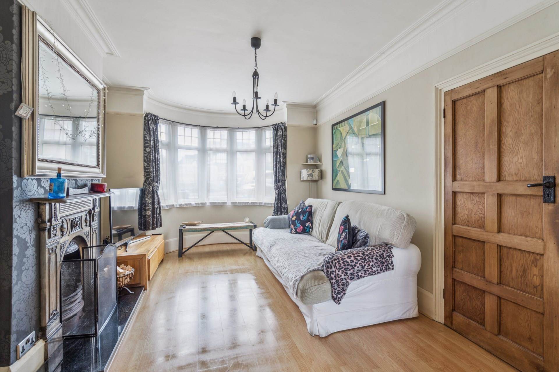 Additional Property Image 3 bedroom End of Terrace for sale in Bushey 2