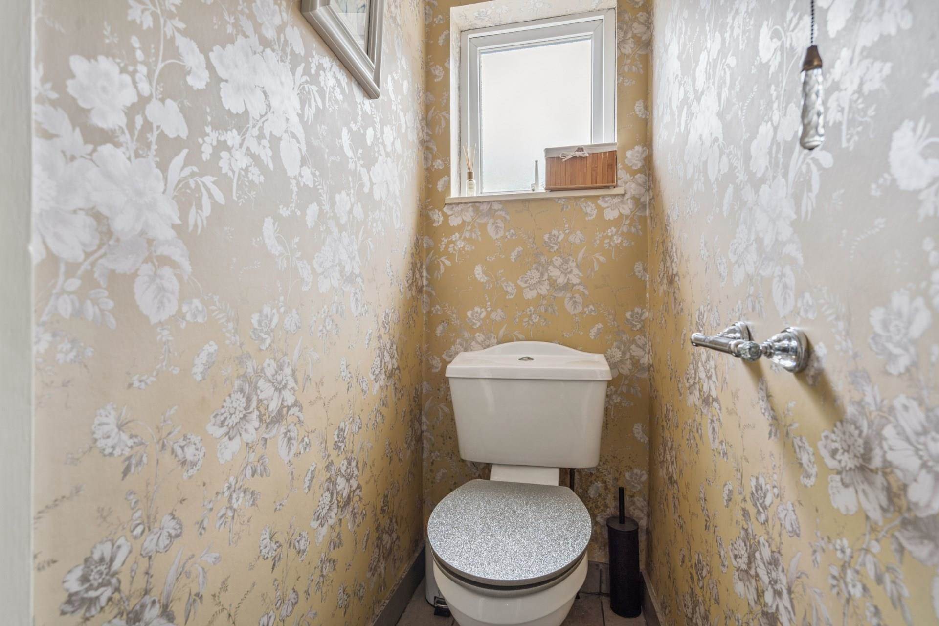 Additional Property Image 3 bedroom End of Terrace for sale in Bushey 13