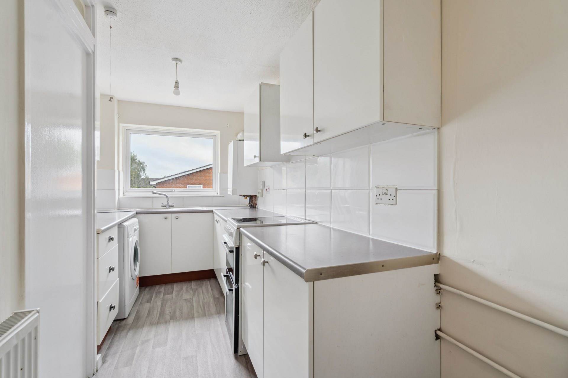 Additional Property Image 2 bedroom Flat for sale in Bushey 3