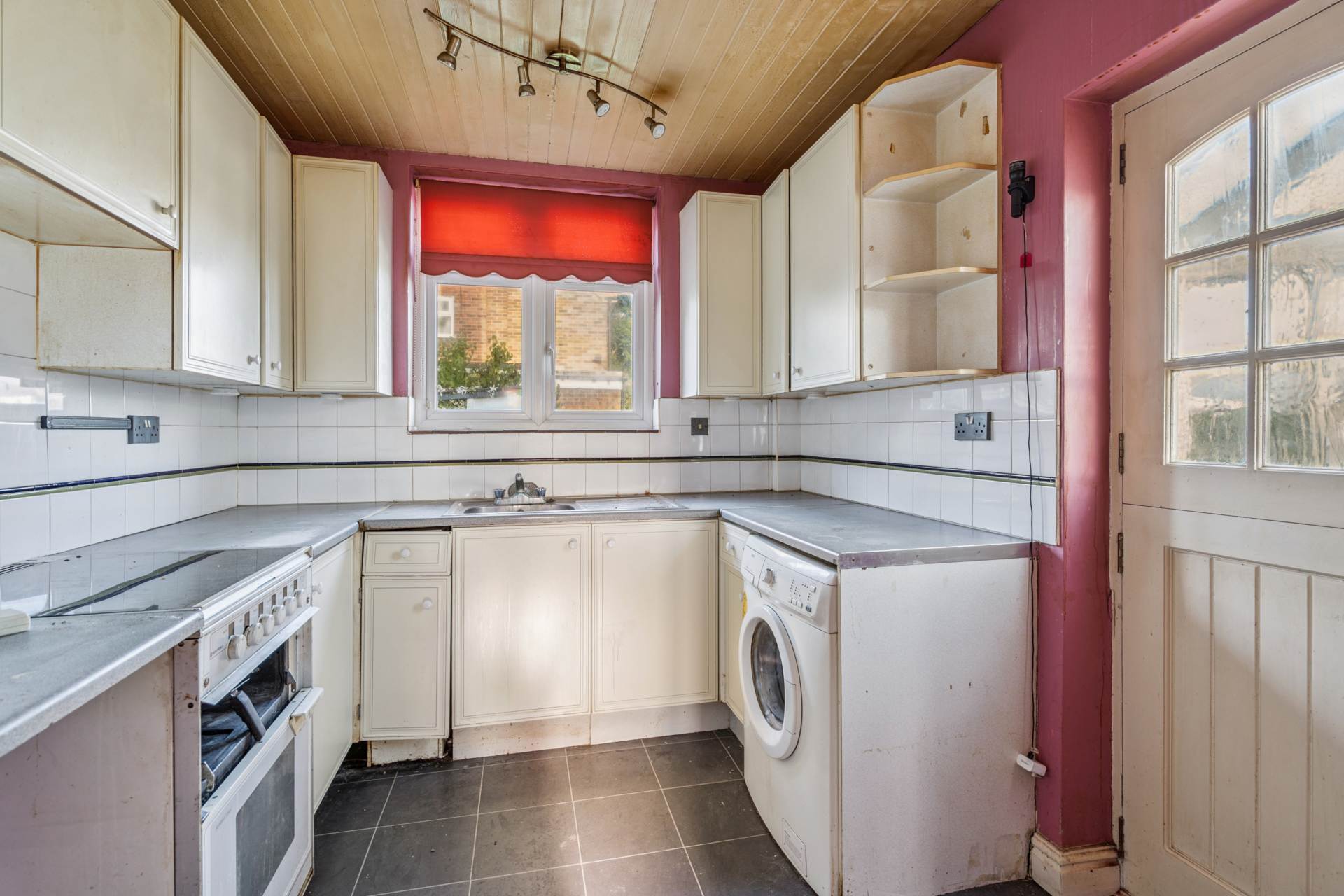 Additional Property Image 3 bedroom End of Terrace for sale in Bushey 5