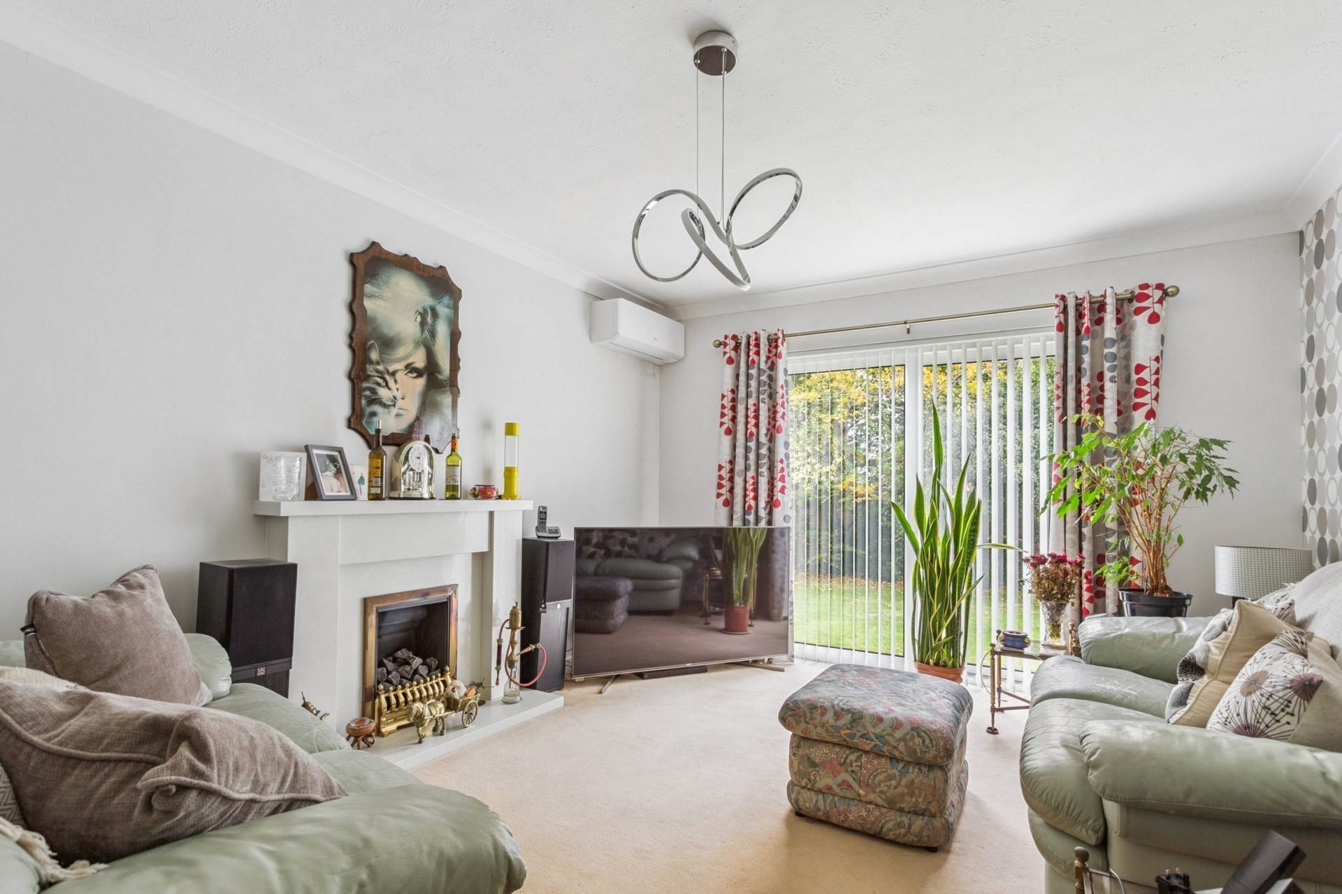 Additional Property Image 2 bedroom Maisonette for sale in Bushey 2
