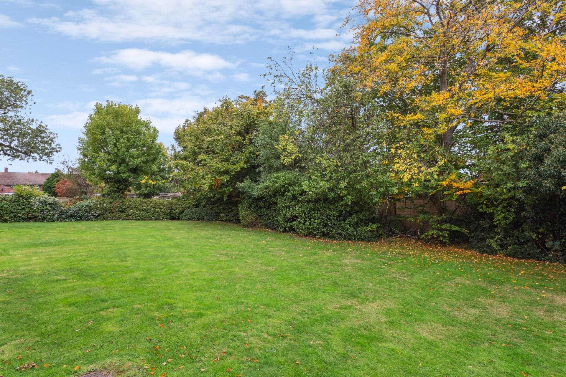Additional Property Image 2 bedroom Maisonette for sale in Bushey 9