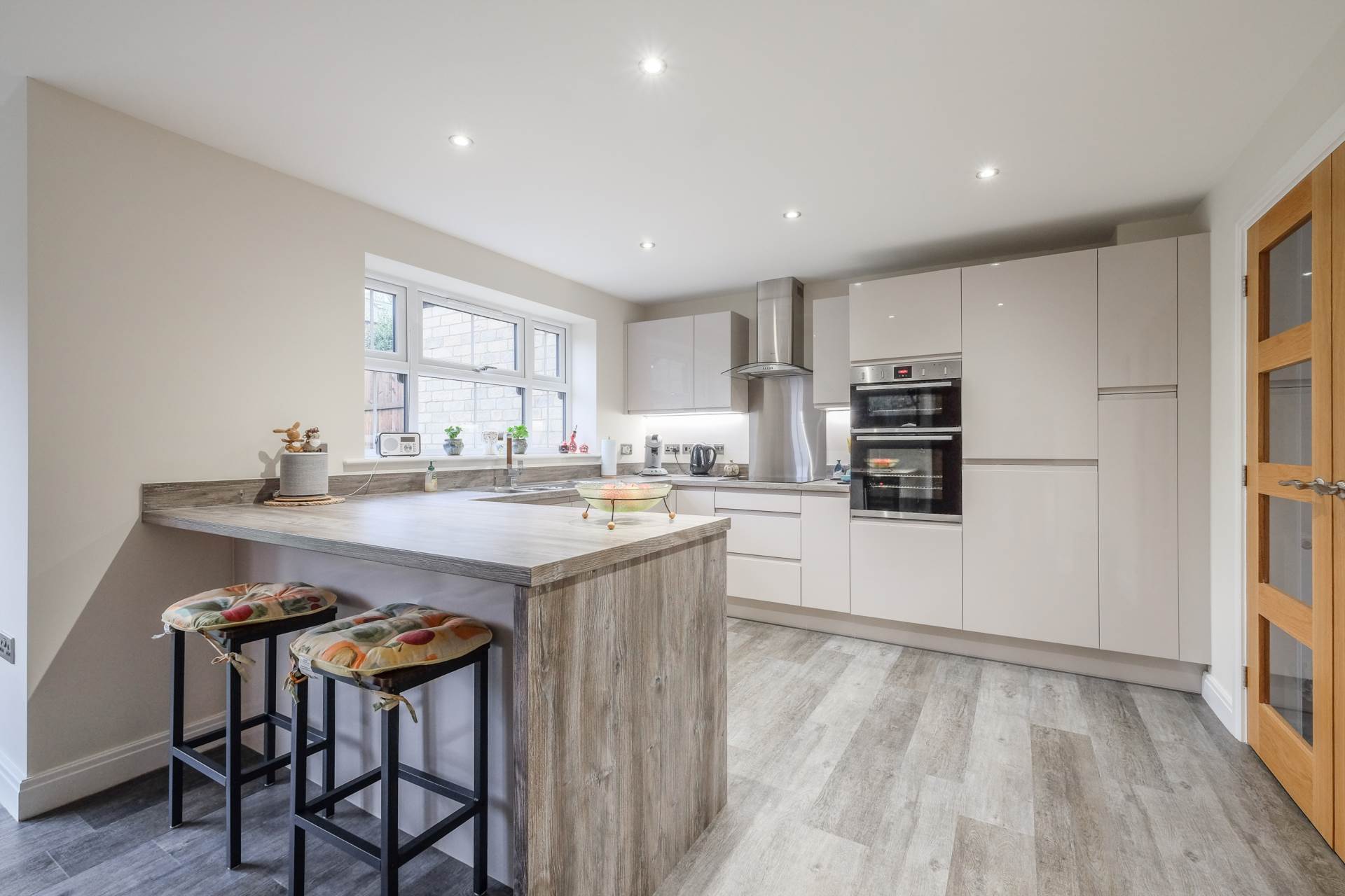 Additional Property Image 4 bedroom Detached for sale in Holmfirth 2