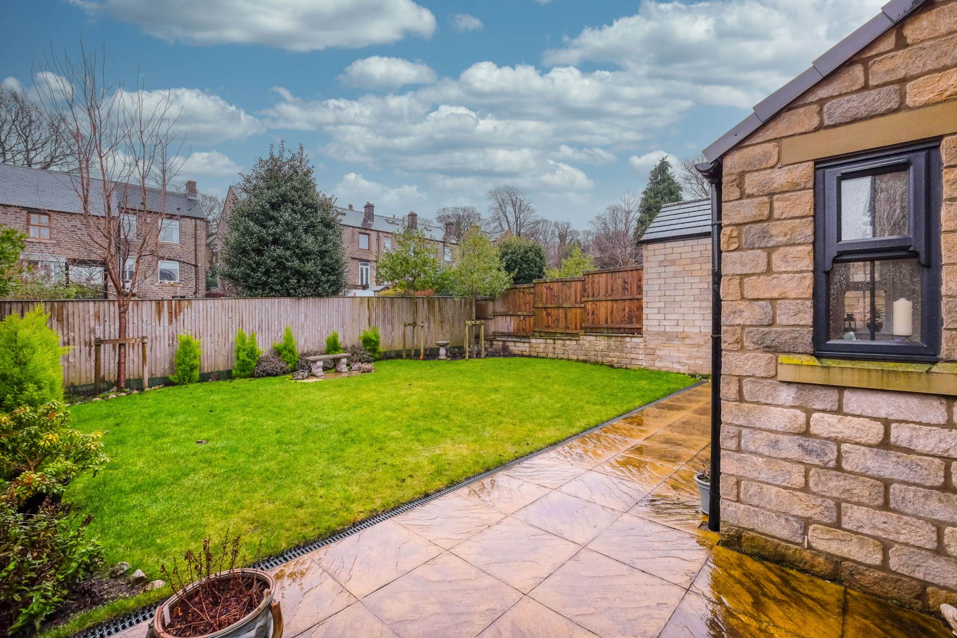 Additional Property Image 4 bedroom Detached for sale in Holmfirth 15
