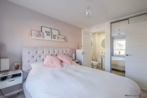 Additional Property Image 3 bedroom End of Terrace for sale in Holmfirth 4