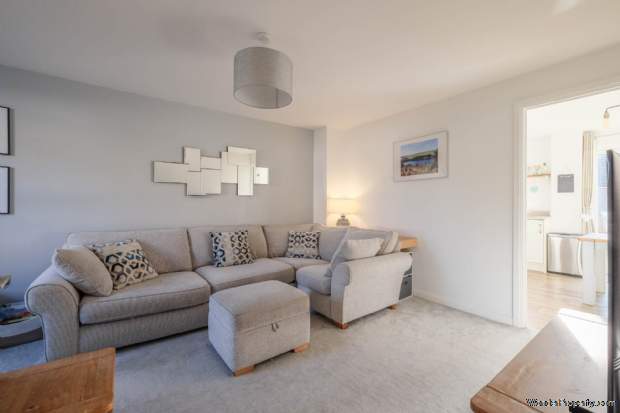 Additional Property Image 3 bedroom End of Terrace for sale in Holmfirth 10