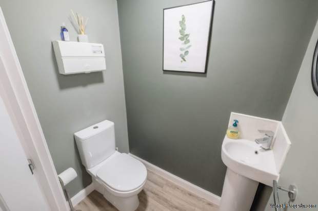 Additional Property Image 3 bedroom End of Terrace for sale in Holmfirth 12