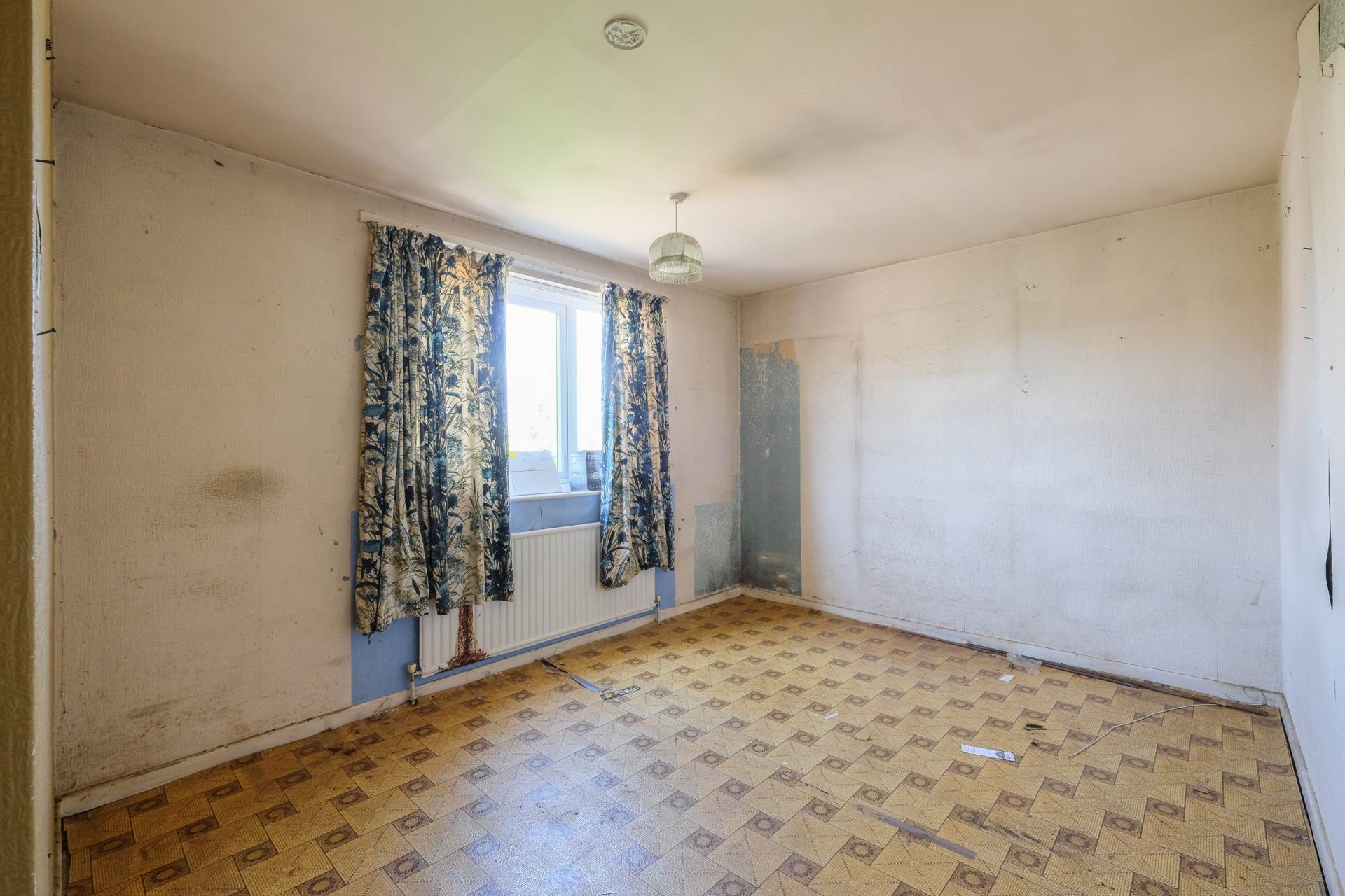 Additional Property Image 2 bedroom Detached Bungalow for sale in Holmfirth 4