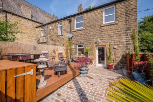 2 bedroom Semi Detached for sale in Holmfirth