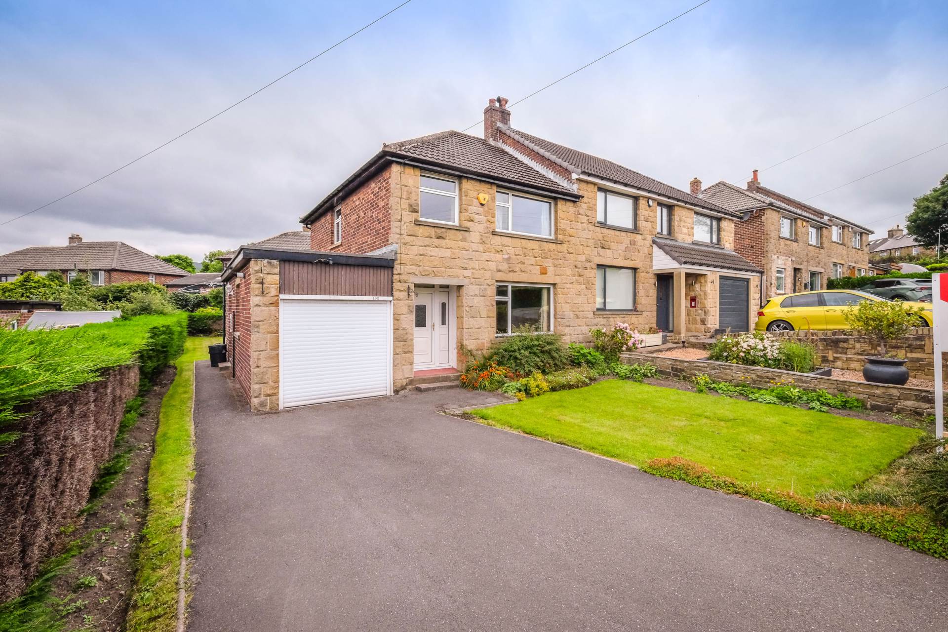 3 bedroom Semi Detached for sale in Holmfirth