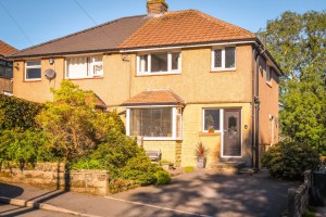 3 bedroom Semi Detached for sale in Holmfirth