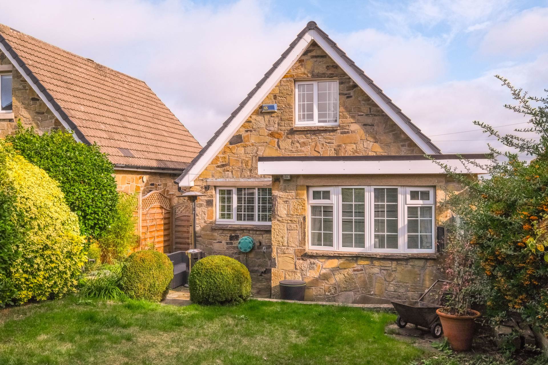Additional Property Image 3 bedroom Detached Bungalow for sale in Huddersfield 16