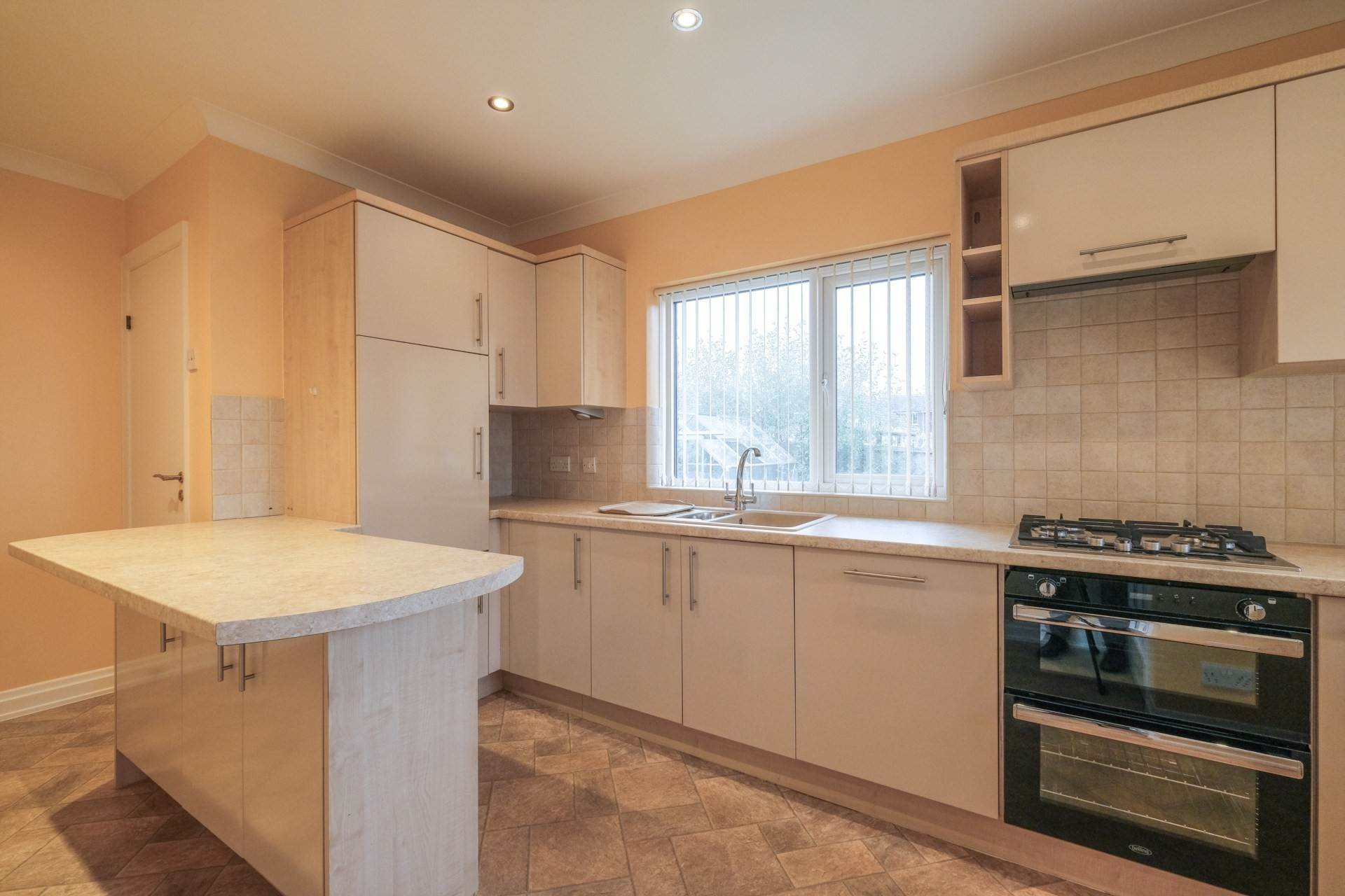 Additional Property Image 3 bedroom Detached Bungalow for sale in Holmfirth 5
