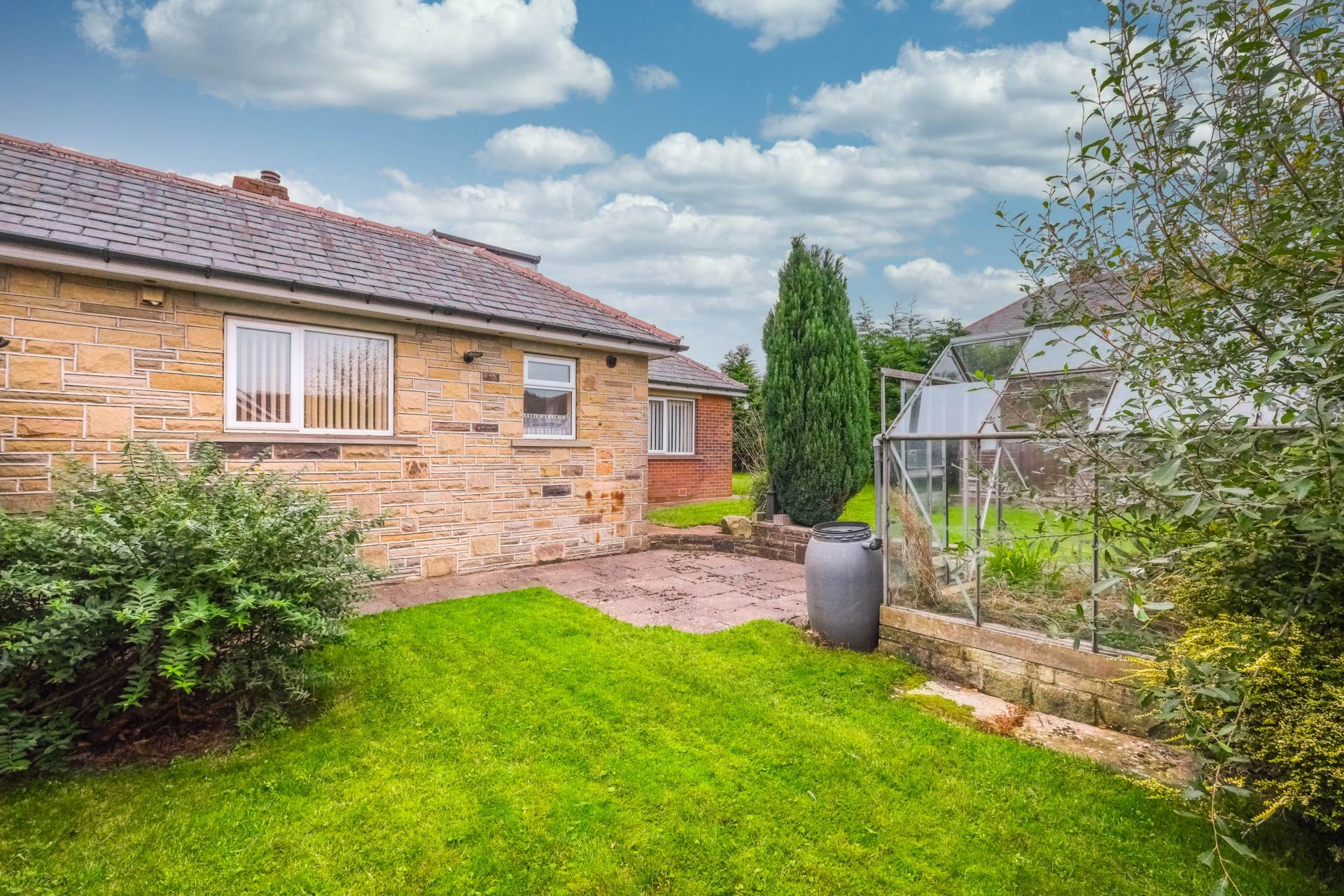 Additional Property Image 3 bedroom Detached Bungalow for sale in Holmfirth 27