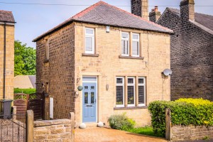 3 bedroom Detached for sale in Holmfirth