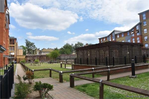 Additional Property Image 3 bedroom Flat for sale in Croydon 9