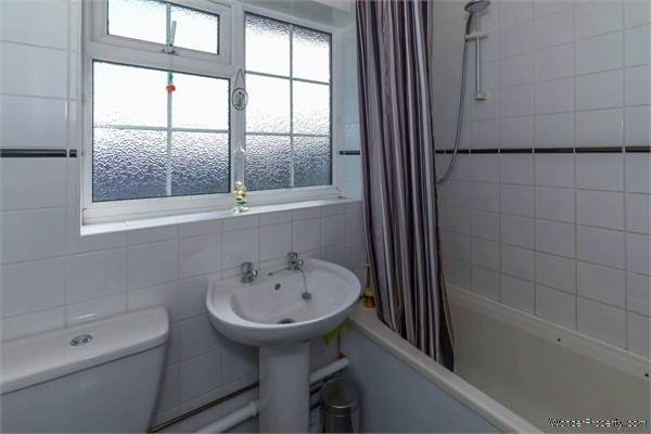 Additional Property Image 2 bedroom Flat for sale in Bridlington 8