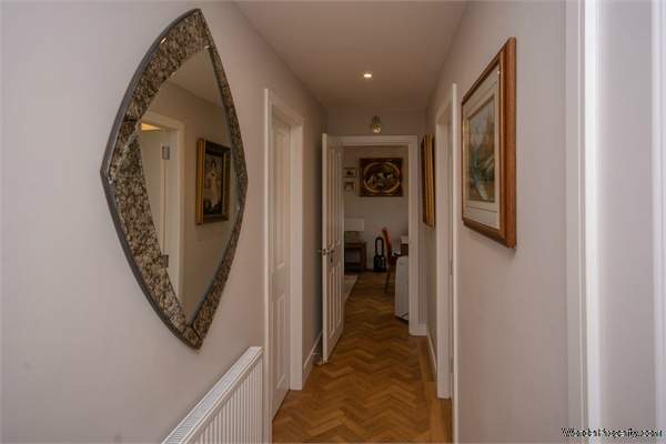Additional Property Image 2 bedroom Flat for sale in Hayes 7
