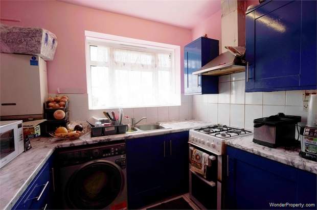 Additional Property Image 2 bedroom Flat for sale in Mitcham 6