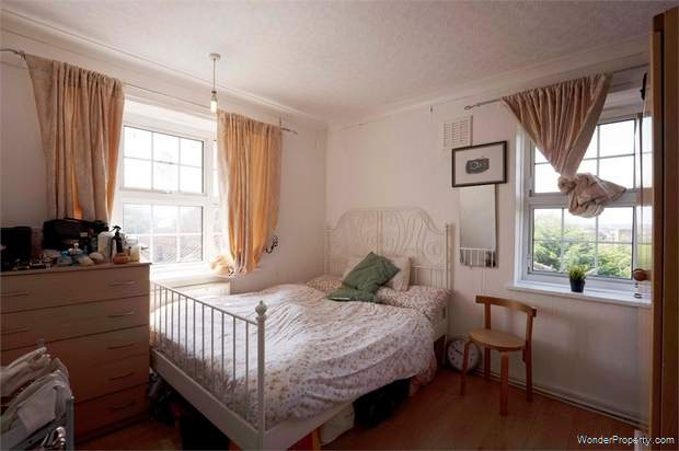 Additional Property Image 2 bedroom Flat for sale in Mitcham 8