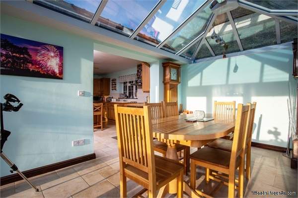 Additional Property Image 4 bedroom Detached for sale in Wotton-under-Edge 6