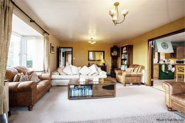 Additional Property Image 4 bedroom Detached for sale in Wotton-under-Edge 7