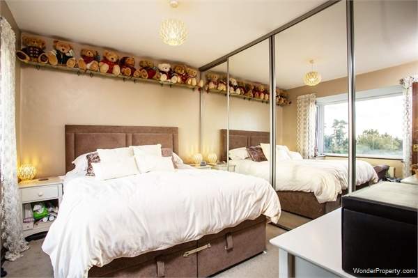Additional Property Image 4 bedroom Detached for sale in Wotton-under-Edge 8