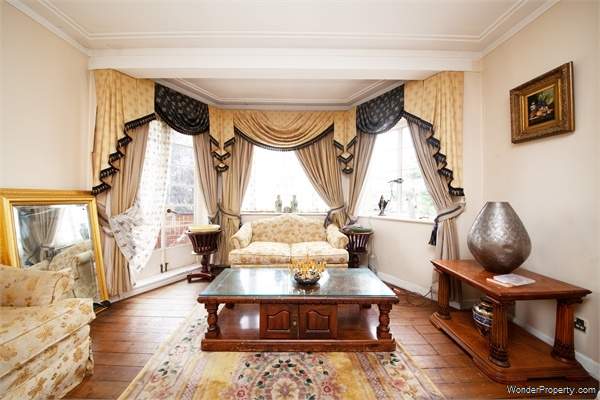 Additional Property Image 2 bedroom Flat for sale in London 4
