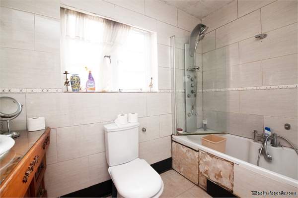 Additional Property Image 2 bedroom Flat for sale in London 8