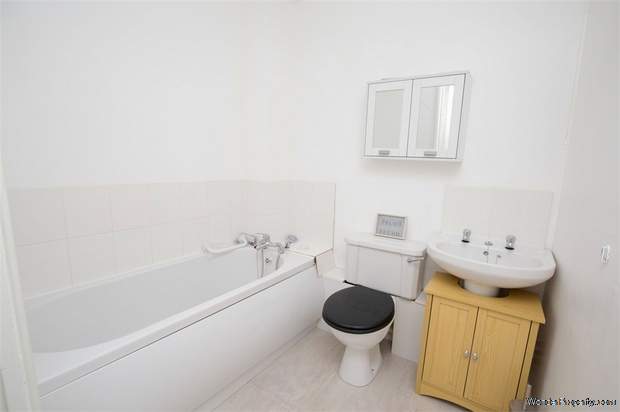 Additional Property Image 1 bedroom Flat for sale in Aylesbury 5