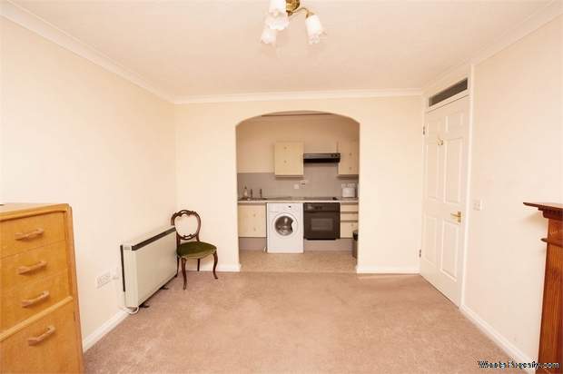 Additional Property Image 1 bedroom Flat for sale in Aylesbury 6