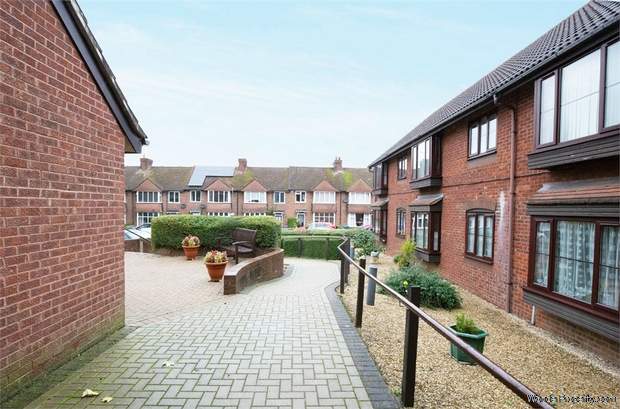 Additional Property Image 1 bedroom Flat for sale in Aylesbury 9