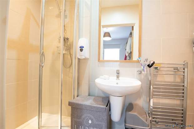 Additional Property Image 4 bedroom Maisonette for sale in London 10